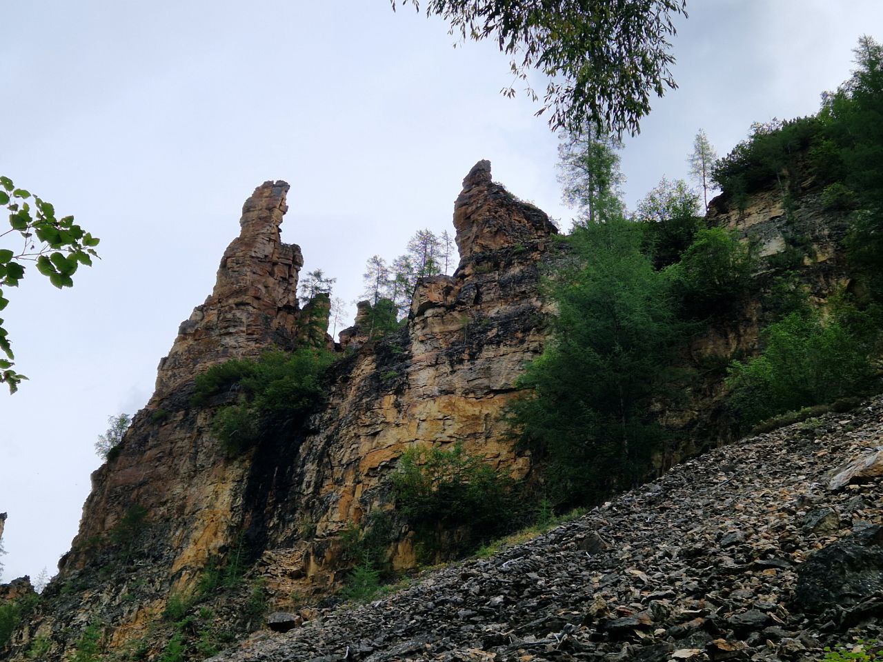 Каменные останцы у р. Хета