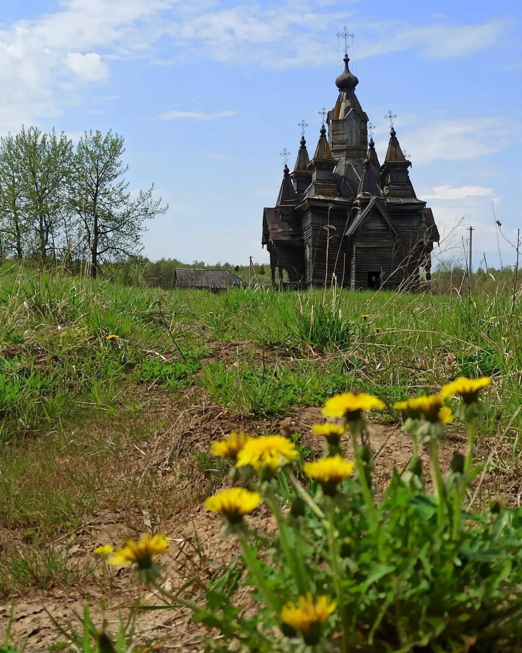 Храм в деревне Гризино
