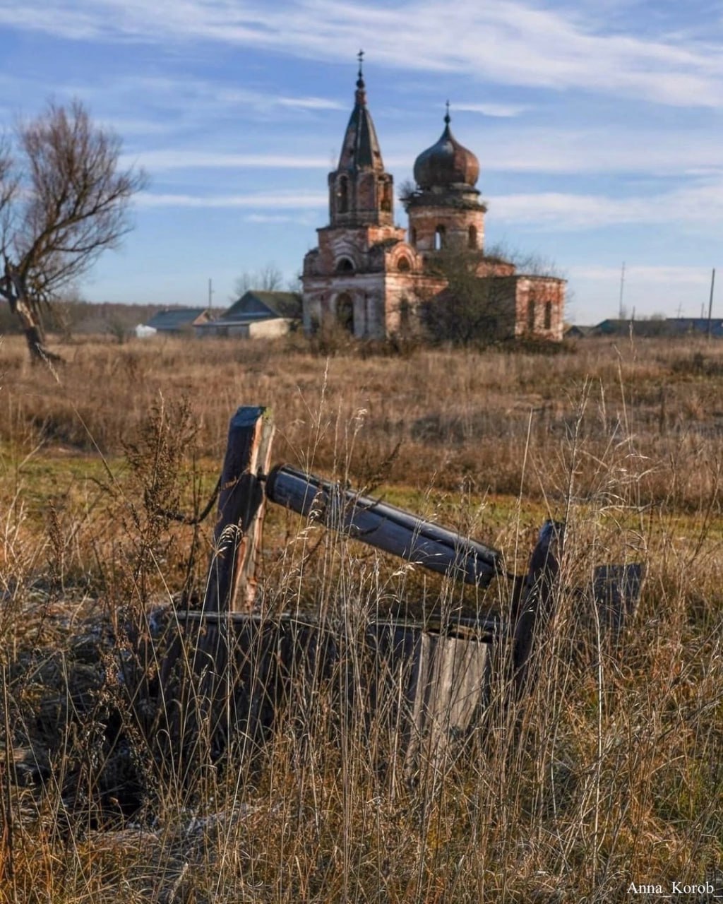 Заброшенная церковь в Русиново