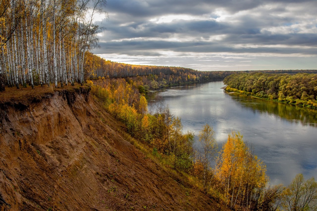 Берег реки Ока