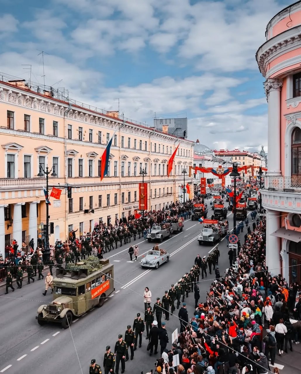 Шествие Бессмертного полка в СПб