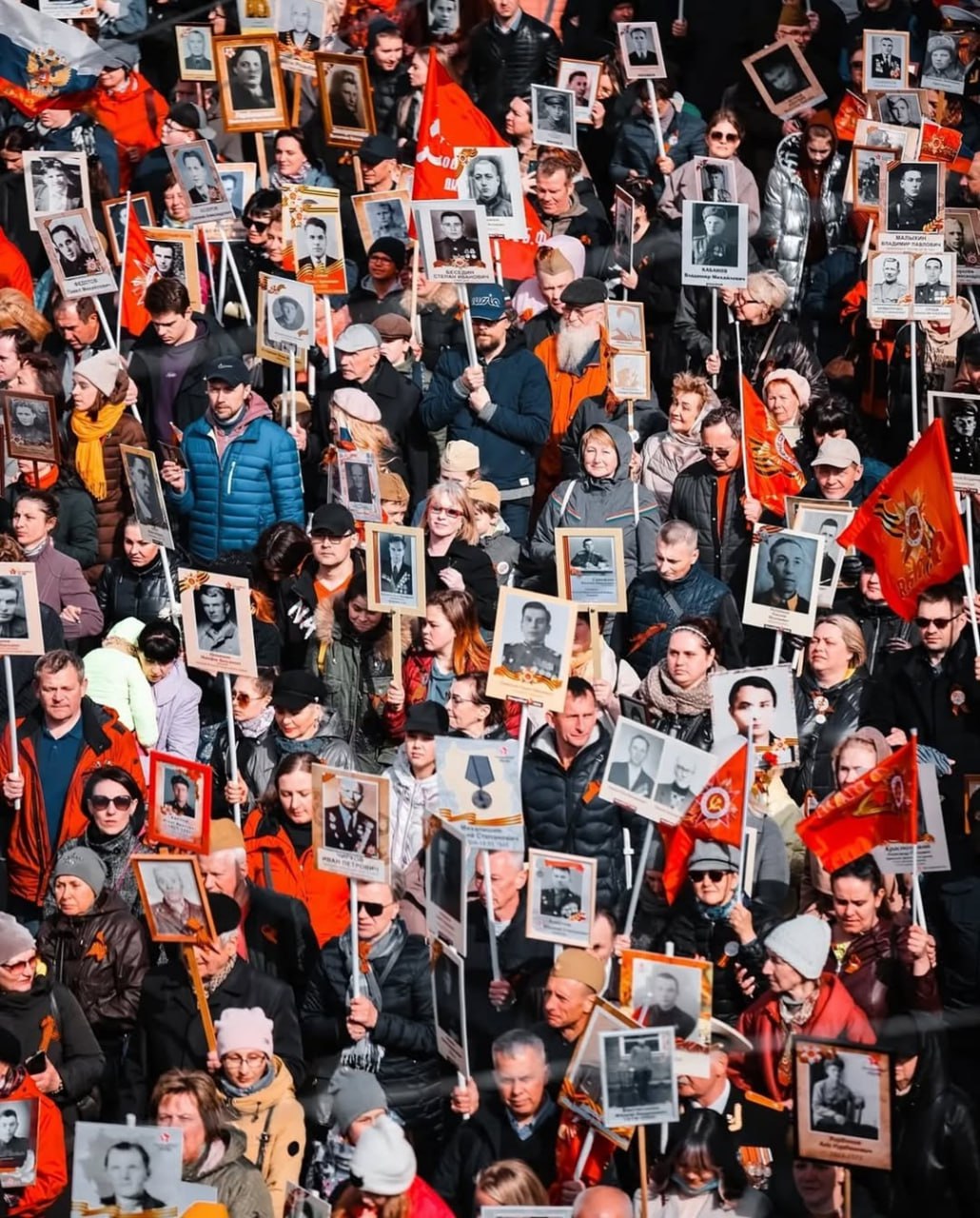 Шествие Бессмертного полка в СПб