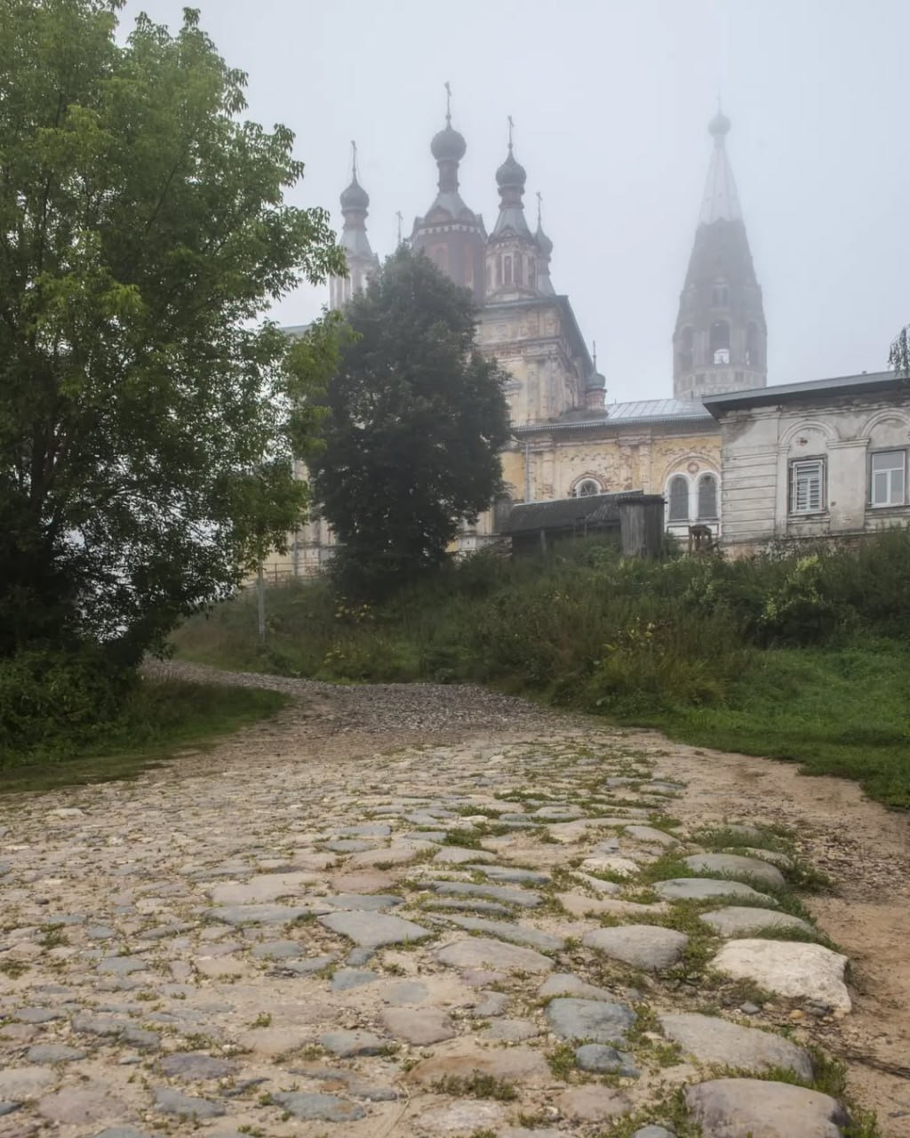 Церковь в селе Парское