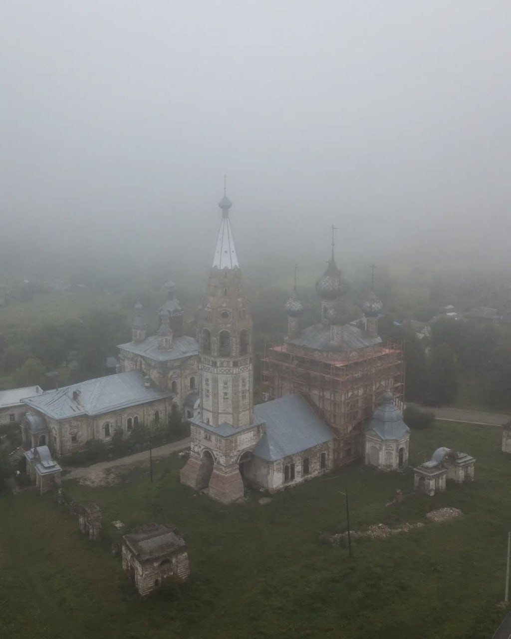 Церковь в селе Парское