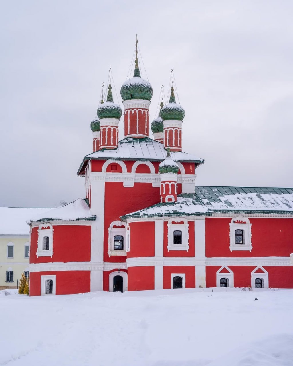Богоявленский монастырь