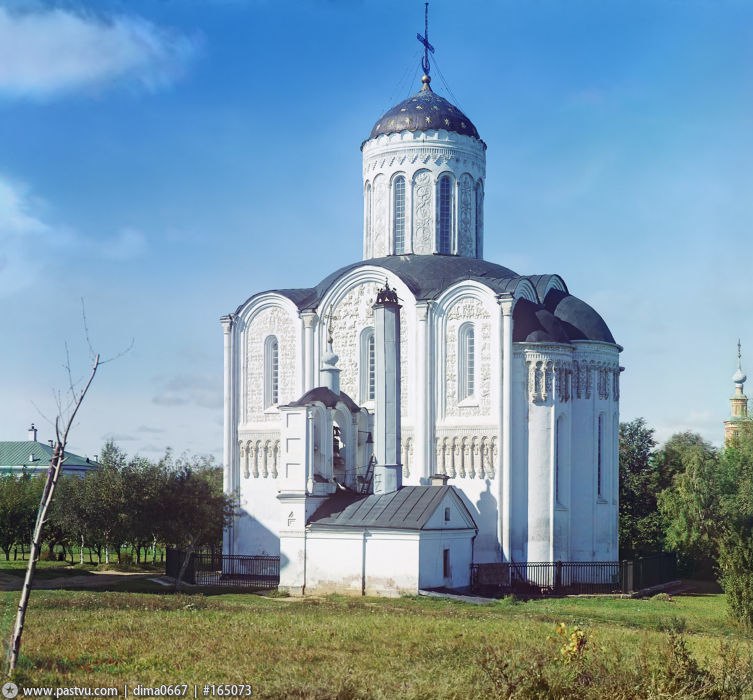 Дмитриевский собор во Владимире